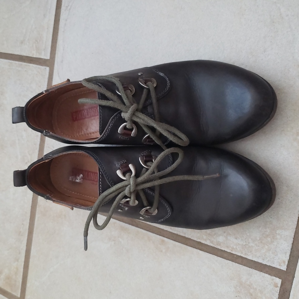 Pikolinos booties size 38